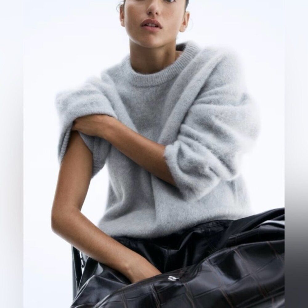 NWT H&M Edition Premium Selection Oversized Mohair Blend Sweater Size M - Picture 4 of 10